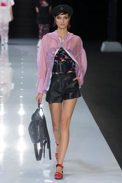 Look 8